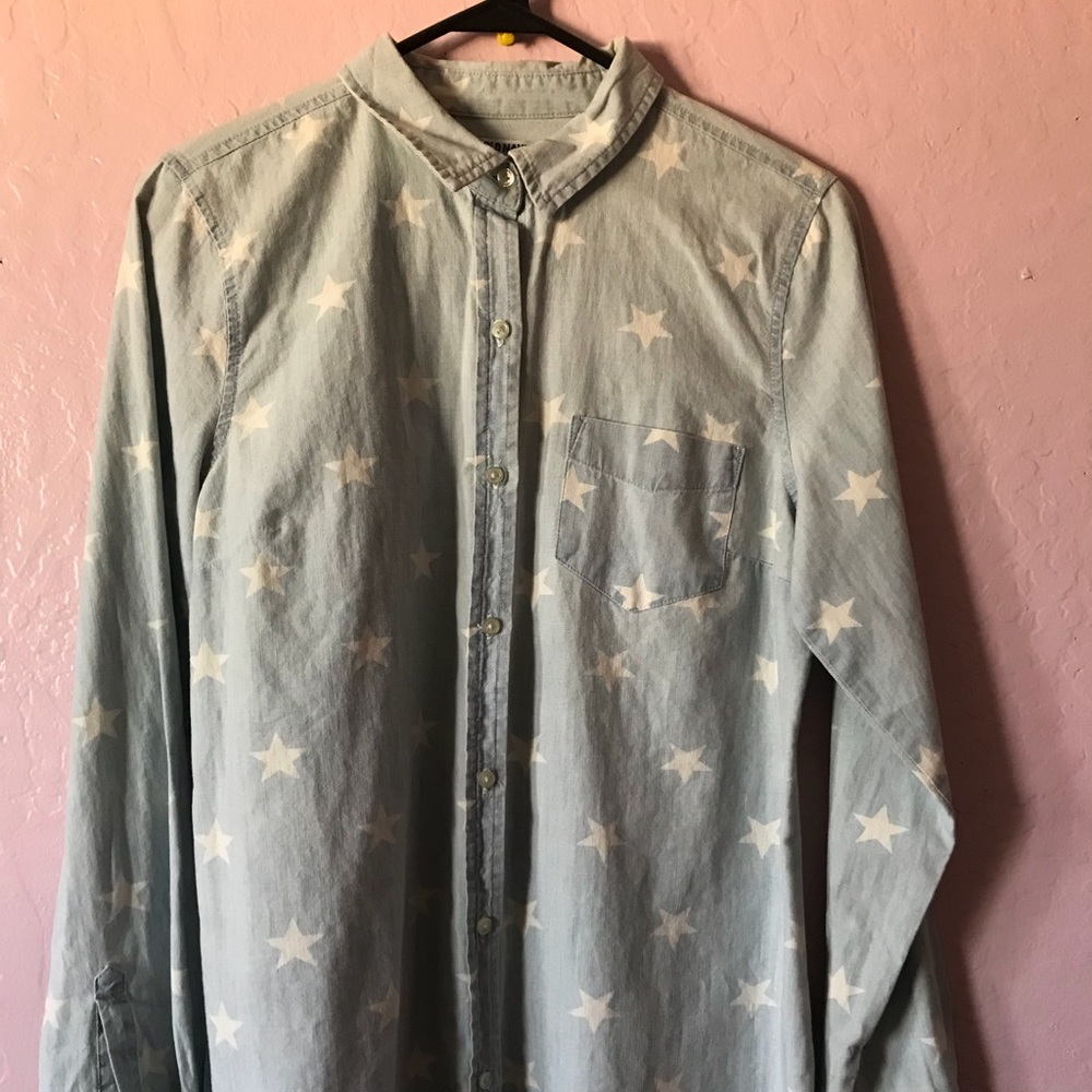 Star button up